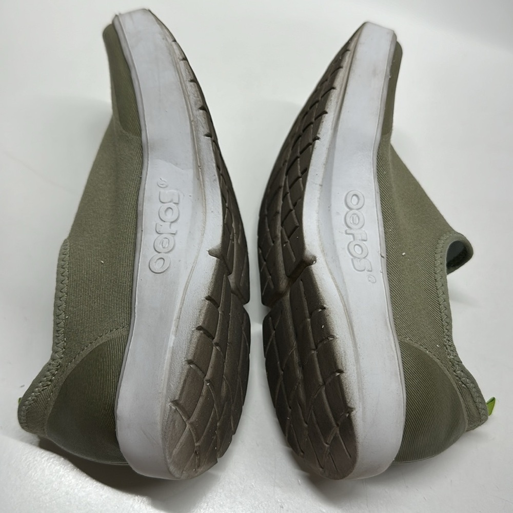 Oofos Oomg eeZee Slip On Sneaker Canvas Shoes Olive Green White Women's Size 8 - Picture 4 of 9